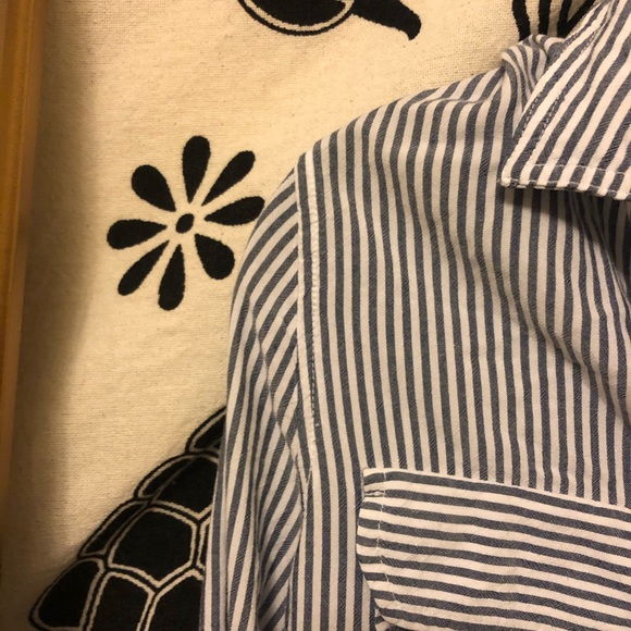 Button-Up - Picture 4 of 5